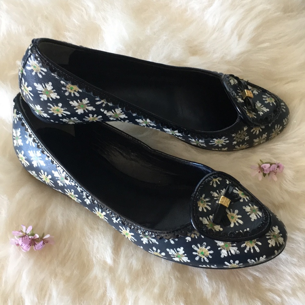 NWT Tory Burch Dakota Navy Daisy Print Flats S 7.5